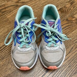 Saucony Kids' Silver and Blue Sneakers. Kids size 13